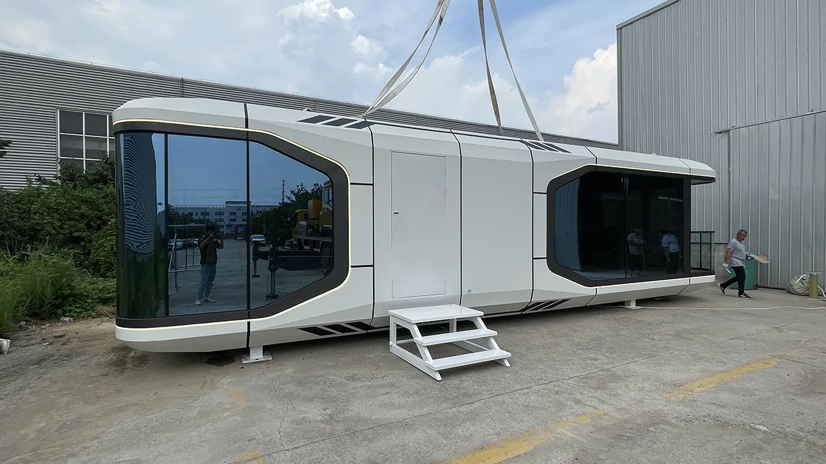 Gestalte dein eigenes Raumkapselhaus