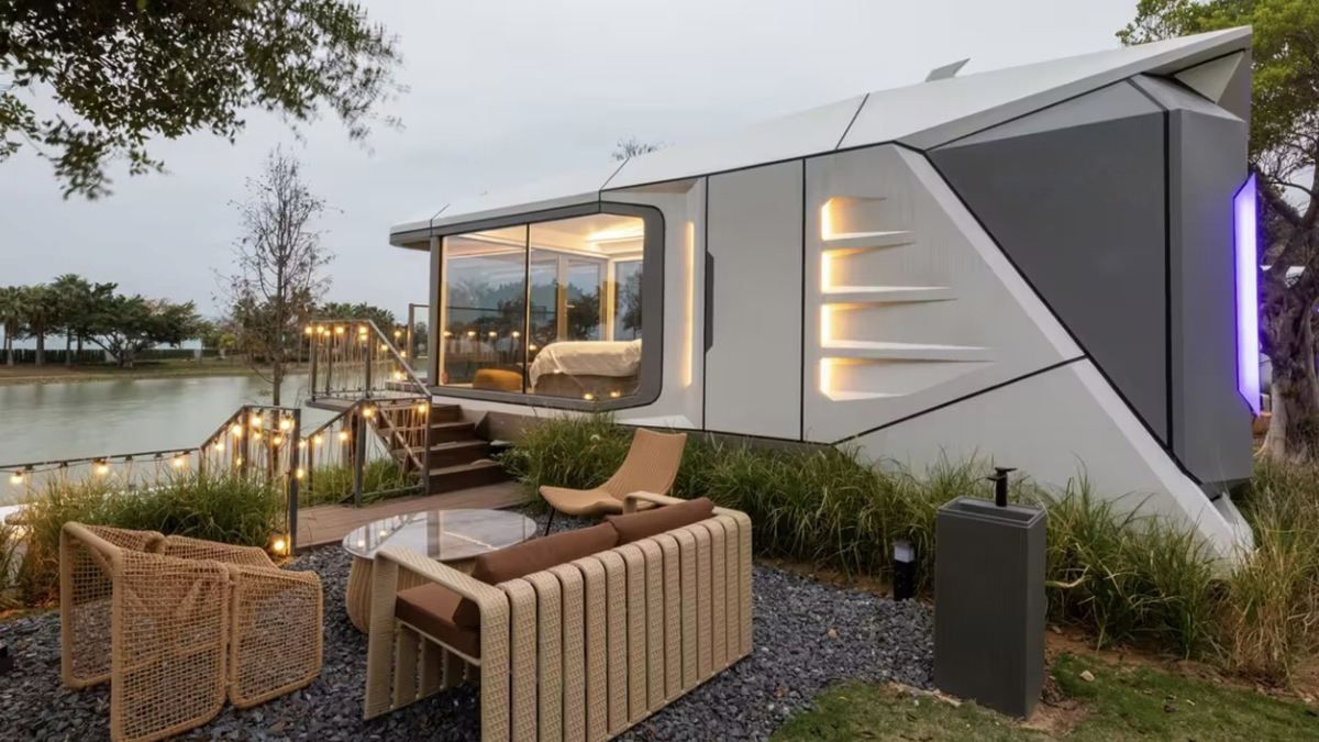 Prefab Capsule House For Camping And Glamping