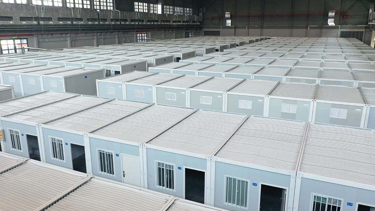 expandable container house for hospitality