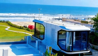 Modern Resorts Best Capsule House