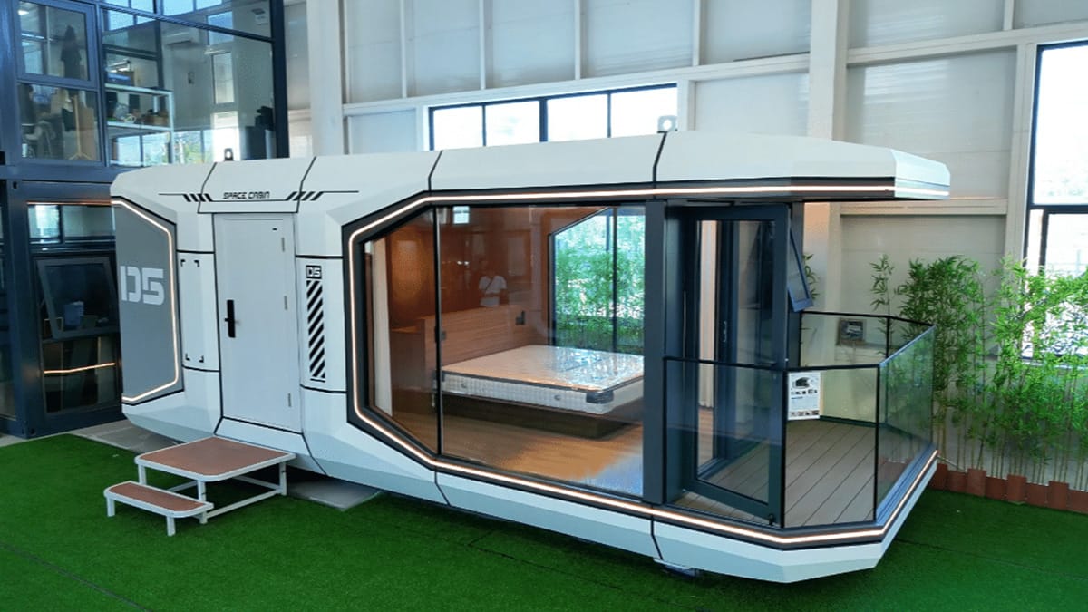 Capsulecastle Capsule House